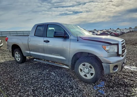 2013 Toyota Tundra Double Cab Sr5 from USA, damaged, VIN 5TFUM5F16DX049879